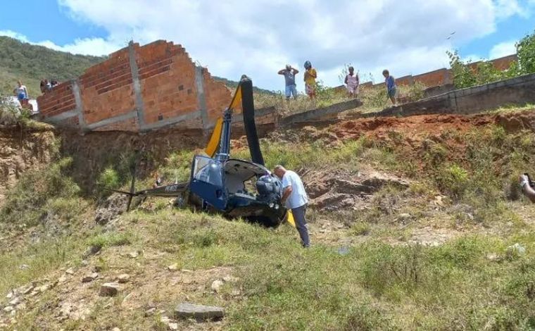 Helicóptero com deputado federal cai no interior da Bahia