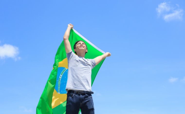 TSE dá prazo de defesa para Bolsonaro por acusações no 7 de Setembro