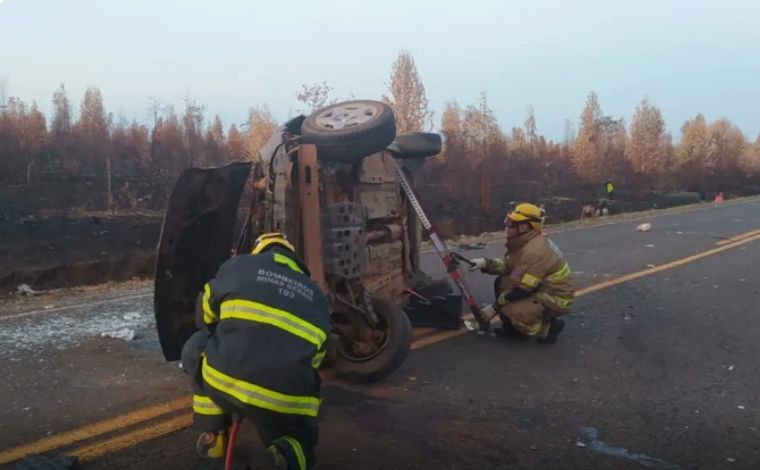 Capotamento de carro deixa um morto em rodovia de Minas Gerais 