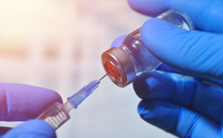 Vacina contra câncer deve estar disponível até 2030, dizem cientistas 