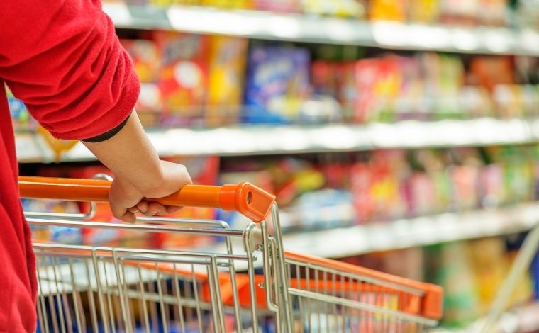 Rede de supermercado de Sete Lagoas oferece diversas vagas de emprego; veja funções