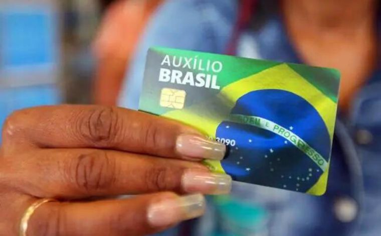 Auxílio Gás e Auxílio Brasil: Caixa paga benefícios a novo grupo nesta sexta-feira (21); confira