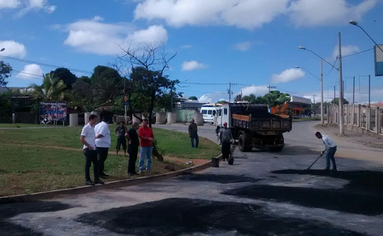 Codesel inicia operação tapa-buracos em principais vias da cidade