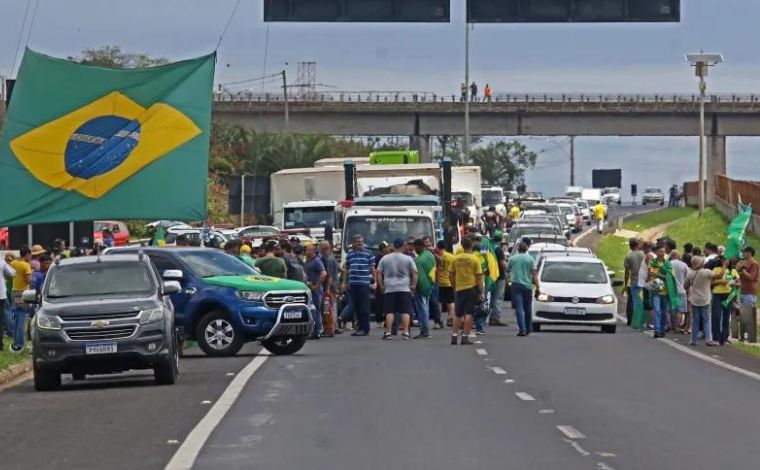 Minas Gerais tem 50 pontos de interdições em rodovias federais e estaduais; veja lista