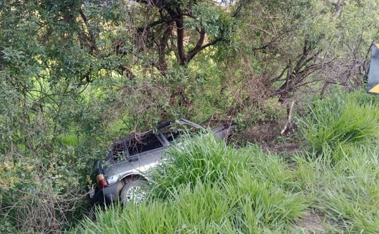 Homem morre e quatro crianças ficam feridas em acidente na BR-494, em MG