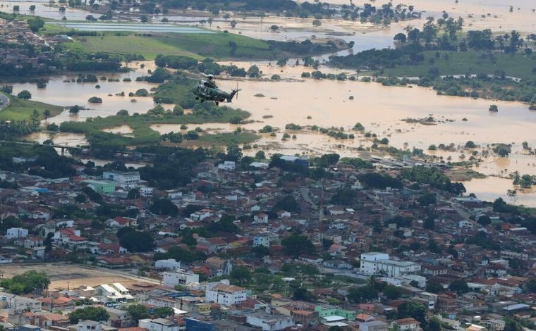 Brasileiros já podem receber alertas de desastres naturais por WhatsApp; saiba como se cadastrar 