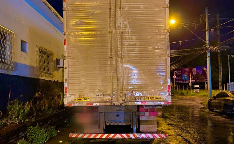Criminosos rendem motorista e levam carga de caminhão avaliada em R$ 300 mil em Sete Lagoas
