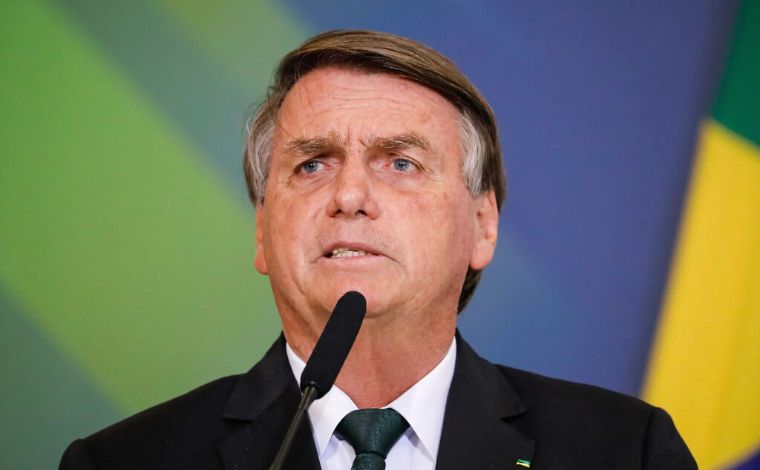 Bolsonaro entra com ação no TSE pedindo anulação dos votos de 250 mil urnas