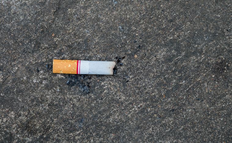 Banco de Perfis Genéticos da Polícia Civil identifica criminoso por meio de ‘ponta de cigarro’ em BH