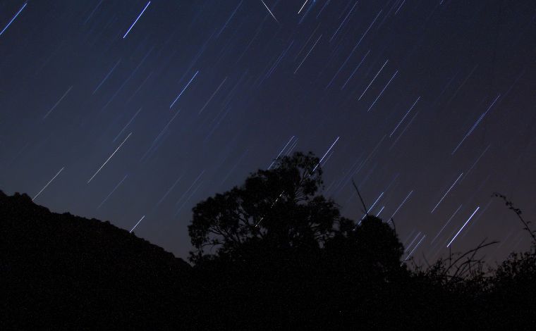 Geminídeas: chuva de meteoros atinge pico na madrugada desta quarta-feira (14); saiba como assistir