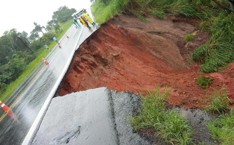 Rodovias mineiras têm vários pontos de interdições devido às chuvas; veja lista