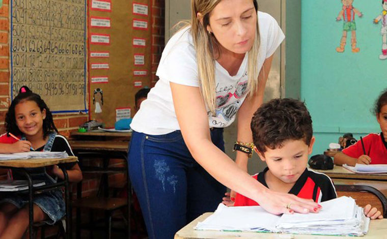 Governo de Minas dá sequência hoje (6) à contratação temporária da Educação