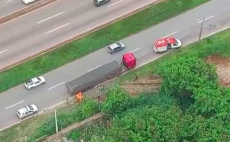 Homem morre atropelado pelo próprio caminhão no Anel Rodoviário de Belo Horizonte