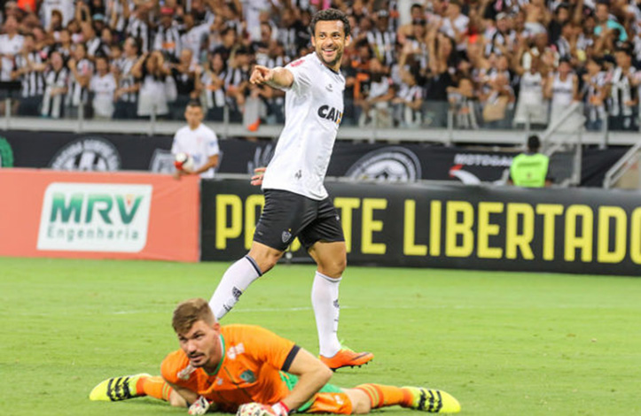 Com Fred impiedoso, Galo goleia América e se isola na ponta do Mineiro