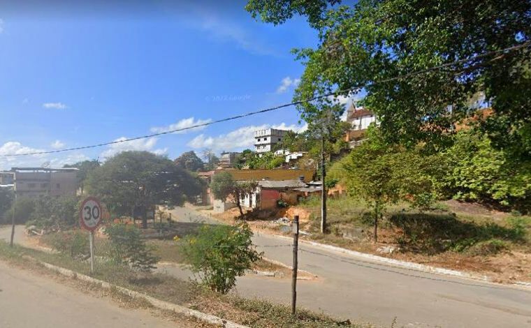 Mãe é presa por manter filho de 13 anos em cárcere privado e com sinais de maus tratos em Minas  