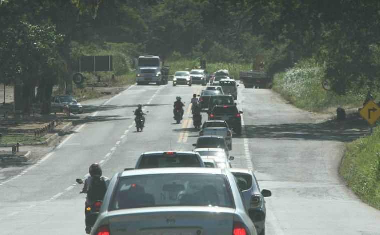 Vai viajar no Carnaval? Saiba melhor horário para pegar estrada e pontos de interdições em MG