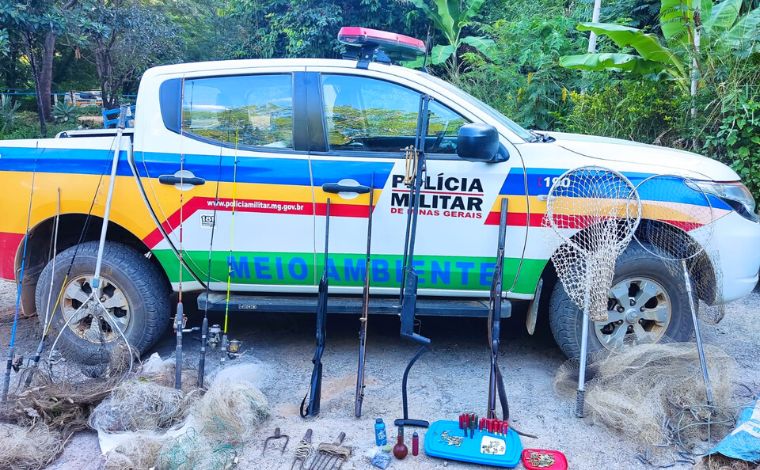  Polícia ambiental apreende armas de fogo e materiais irregulares de pesca em Santana de Pirapama 