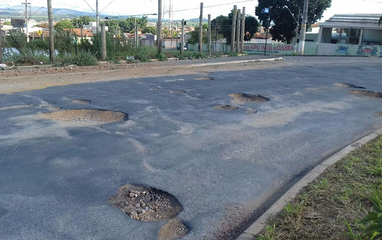 Após licitação, tapa-buracos começará imediatamente em Sete Lagoas