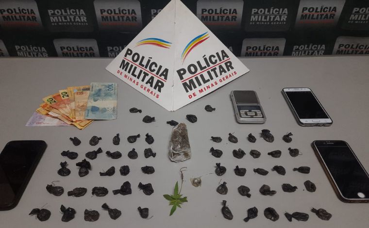 Casal é preso suspeito de comercializar drogas no sistema ‘delivery’ em Sete Lagoas