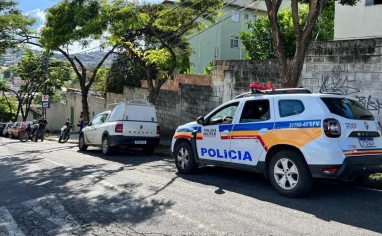 Mulher mata mãe e convence filha de 10 anos a ser morta em Belo Horizonte 