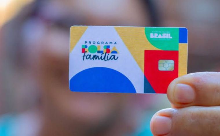 Caixa começa a pagar Bolsa Família com adicional de R$ 150; média do benefício será de R$ 670