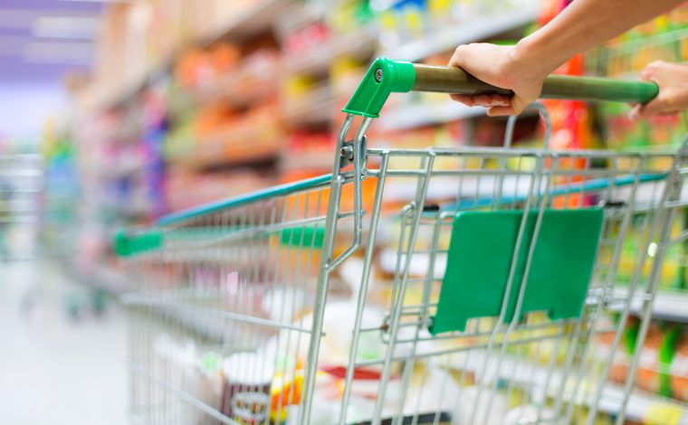 Rede de supermercado de Sete Lagoas oferece diversas vagas de emprego; veja funções