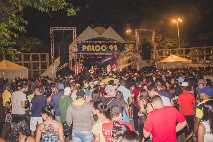 Foliões mantêm energia no último dia de Carnaval no Parque Náutico da Boa Vista