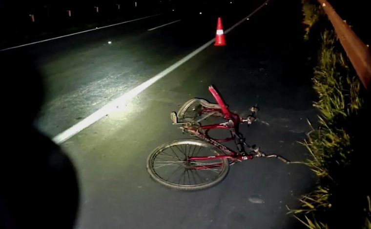 Ciclista morre atropelado por vários veículos na rodovia Fernão Dias, no Sul de Minas 