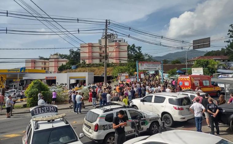 Homem invade creche com machado e mata quatro crianças em Santa Catarina