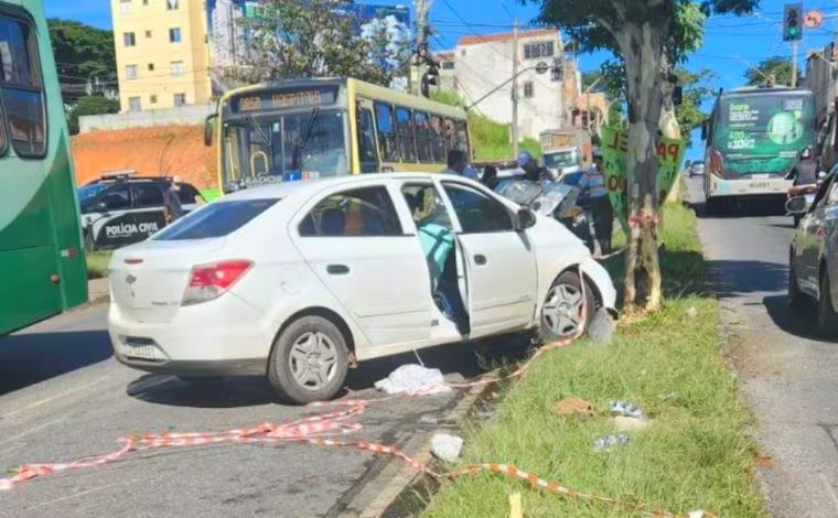 Mulher morre e duas pessoas ficam feridas em acidente na Vila do Minério, em Belo Horizonte