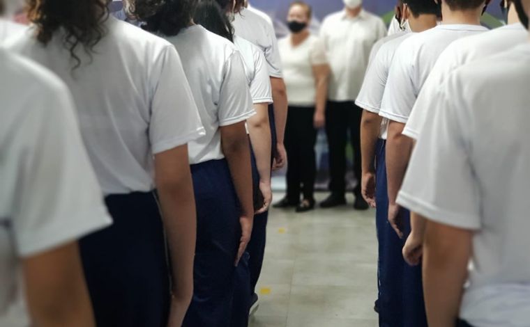 Governo federal vai encerrar programa de escolas cívico-militares