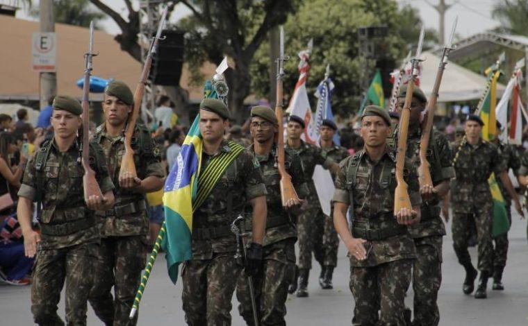 Sete Lagoas celebra Independência do Brasil com hasteamento de bandeiras, desfiles e banda militar 