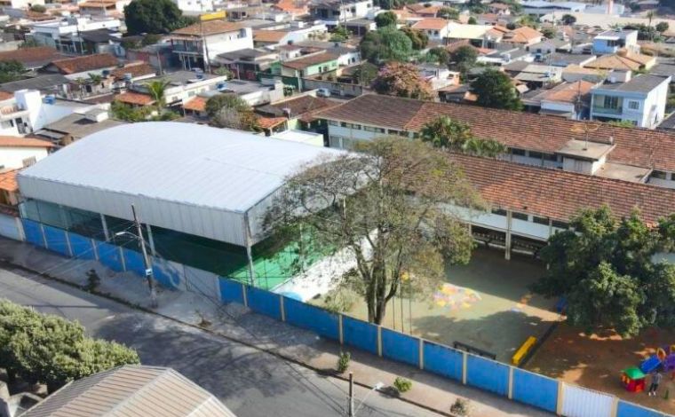 Nova quadra poliesportiva da escola Dr. Márcio Paulino é inaugurada em Sete Lagoas 