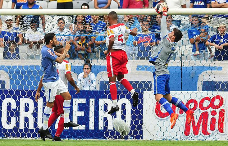 Cruzeiro empata em casa e se distancia da liderança do Mineiro