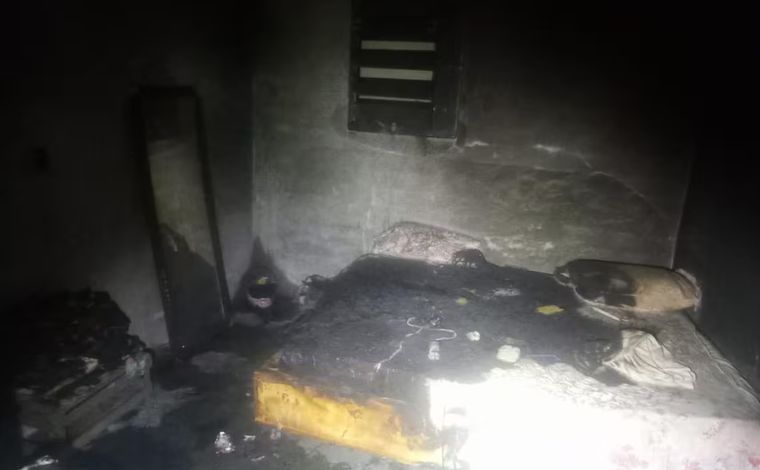 Homem ateia fogo na casa da ex e amiga da vítima fica com 80% do corpo queimado na Grande BH