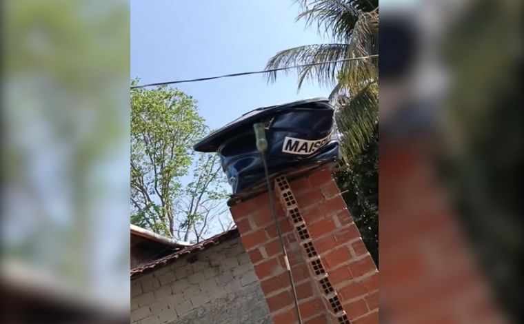 Caixa d’água derrete com calor intenso de cidade em Goiás; veja vídeo 