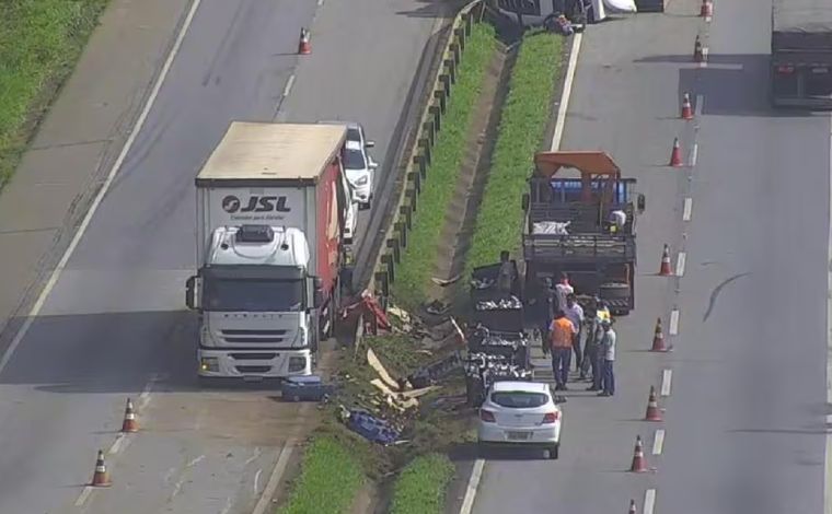 Três acidentes são registrados na rodovia Fernão Dias na manhã desta quarta-feira (18)