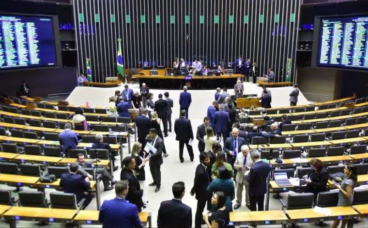 Câmara dos Deputados aprova aumento de penas para furto, roubo e latrocínio