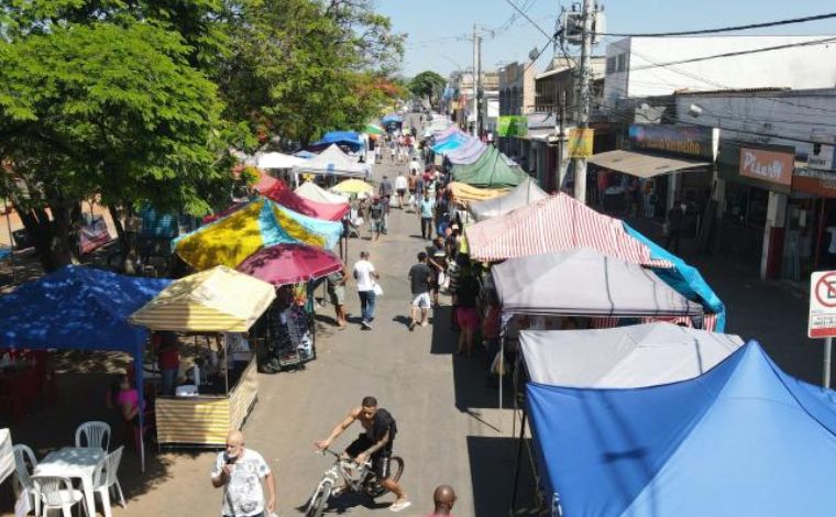 Sete Lagoas realiza atualização cadastral de feirantes do bairro Nova Cidade