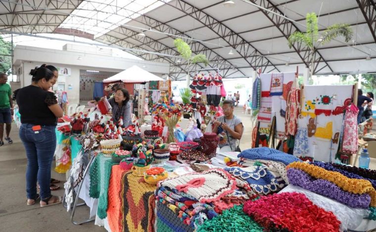 Terminal Urbano de Sete Lagoas recebe feira de artesanato na semana do Natal 2023