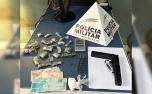 Três pessoas são presas suspeitas de tráfico de drogas e posse ilegal de arma de fogo em Sete Lagoas
