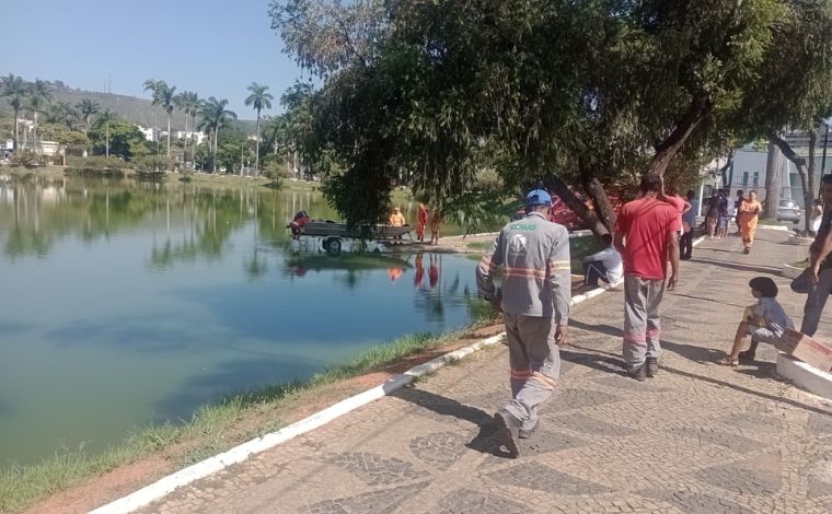 Bombeiros encontram corpo de homem que se afogou na Lagoa Paulino em Sete Lagoas 
