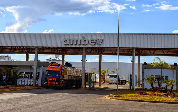 Ambev abre inscrições para Programa Trainee Industrial e vagas para estágio