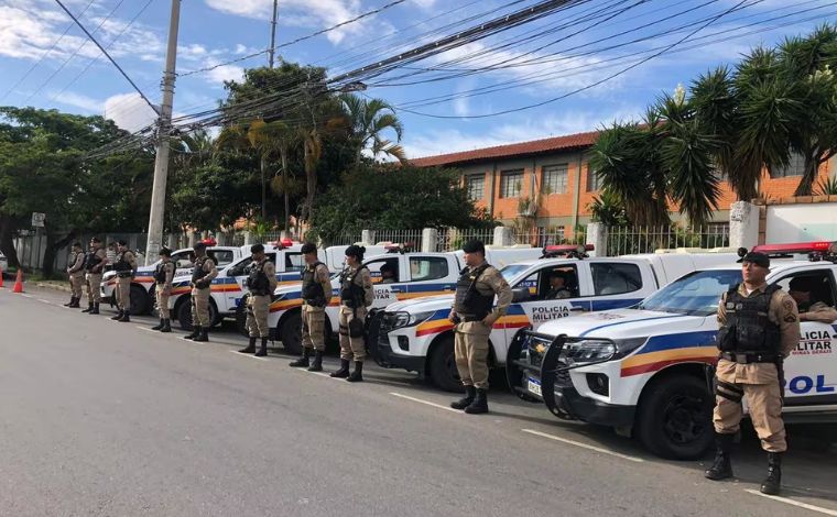 Vídeo: policiais militares fazem homenagem a sargento que morreu baleado na cabeça em BH