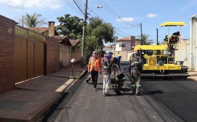 Renovação viária em Sete Lagoas: rua do bairro Bela Vista recebe nova pavimentação