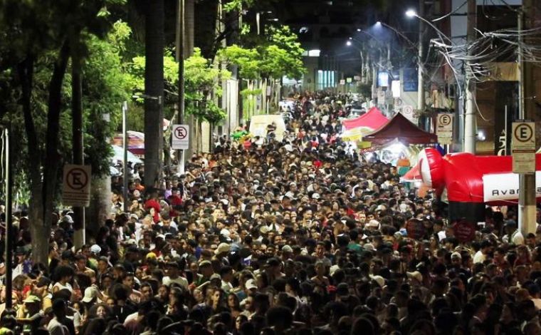 Pré-Carnaval de Sete Lagoas é sucesso e coloca cidade em destaque em Minas Gerais