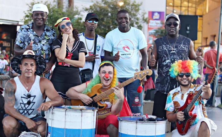 Bloco do Cercadinho, Rock Baby e bloco Pé Inchado se apresentam no pré-carnaval de Sete Lagoas