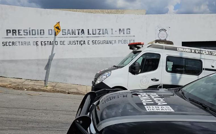 Nove detentos fogem durante banho de sol em presídio na Grande BH