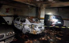 Carro pega fogo em prédio e 40 moradores são retirados às pressas em Minas Gerais 