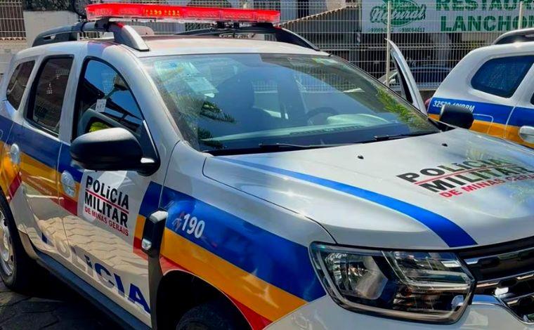 Homem morre linchado por vizinhos após esfaquear companheira na Grande BH